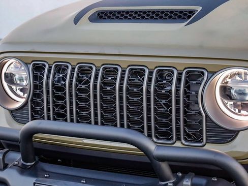 New 2026 Jeep Gladiator Willys AWD/4WD image 6