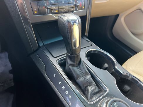 Used 2016 Ford Explorer XLT w/ Equipment Group 202A image 21