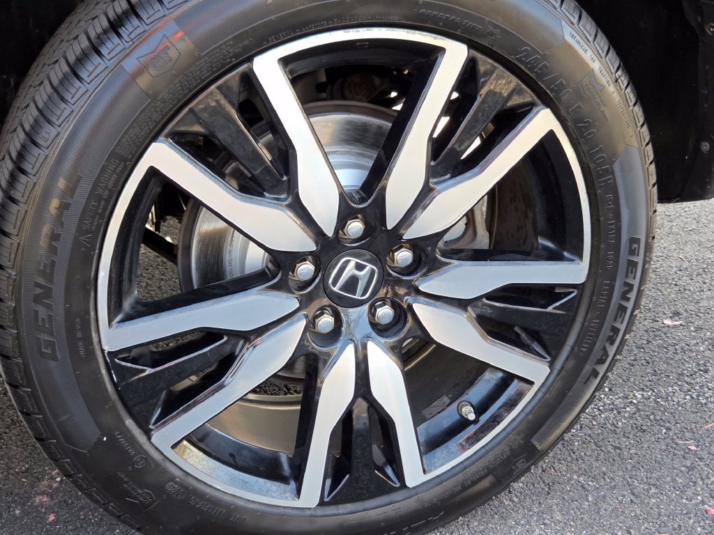 Used 2020 Honda Pilot Touring image 18