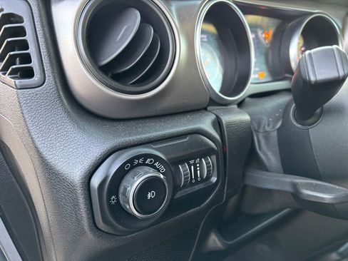 Used 2020 Jeep Wrangler Unlimited Sport S image 20