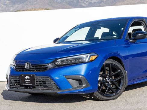 Used 2024 Honda Civic Sport image 2