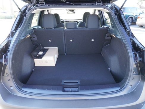 Certified 2025 Nissan Kicks SV image 8