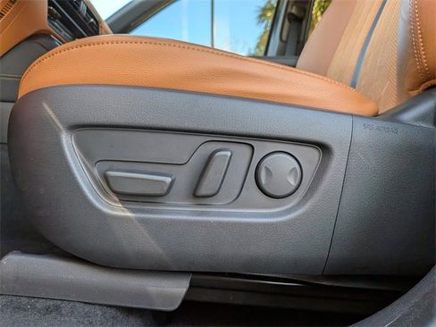 Used 2025 MAZDA CX-70 3.3 Turbo S w/ Premium Plus image 13