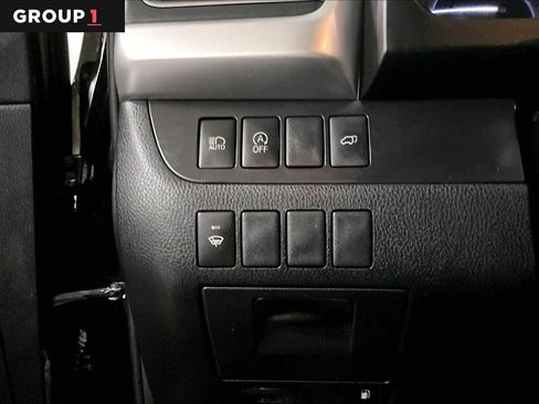 Used 2018 Toyota Highlander XLE image 33