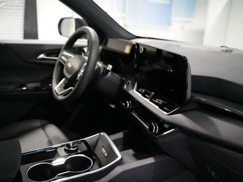 New 2026 Chevrolet Equinox LT w/ Convenience Package II image 22