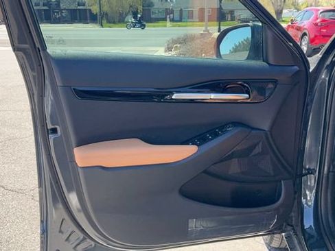 Certified 2025 Kia Seltos EX w/ EX Sunroof Package AWD/4WD image 11
