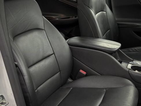 Used 2016 Chevrolet Malibu Premier w/ Driver Confidence Package II FWD image 22