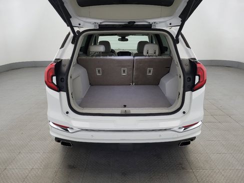 Used 2019 GMC Terrain Denali w/ Advanced Safety Package image 29