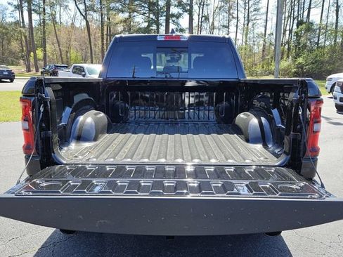 New 2026 RAM 1500 Express AWD/4WD image 13