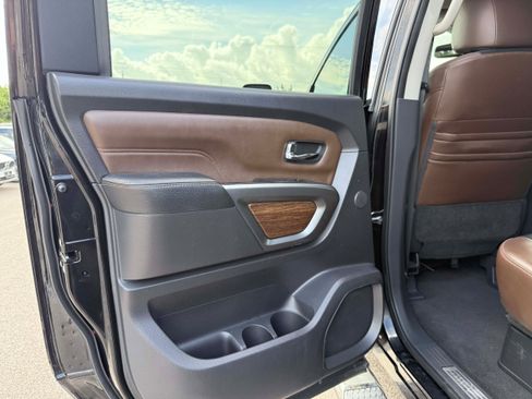 Used 2017 Nissan Titan Platinum Reserve AWD/4WD image 13