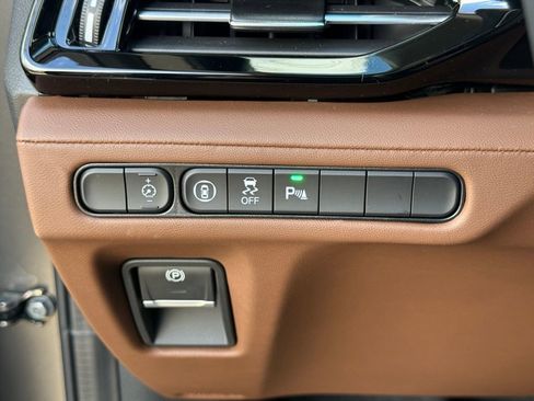 Used 2025 Acura MDX w/ Technology Package image 32