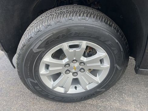 Used 2022 Chevrolet Colorado LT w/ LT Convenience Package image 13