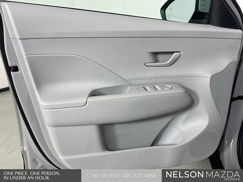 Used 2024 Hyundai Kona SEL FWD image 17