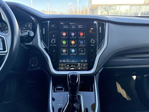 Used 2025 Subaru Outback Premium image 16