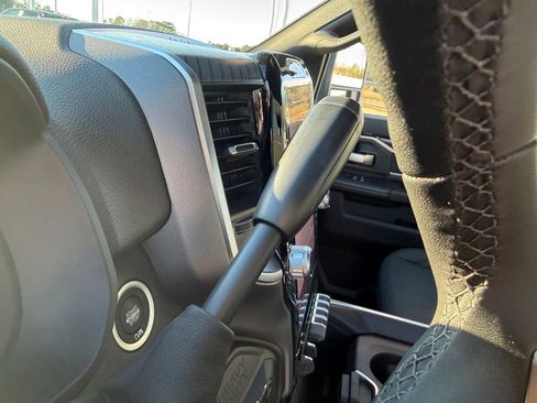New 2026 RAM 2500 Big Horn AWD/4WD image 25