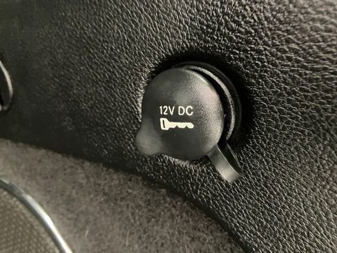 Used 2018 Jeep Grand Cherokee Altitude image 21