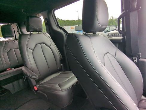 New 2026 Chrysler Voyager LX image 14