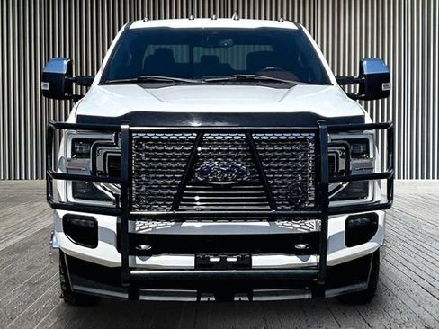 Used 2020 Ford F350 Platinum w/ FX4 Off-Road Package AWD/4WD image 3