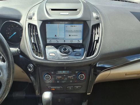 Used 2017 Ford Escape Titanium FWD image 31