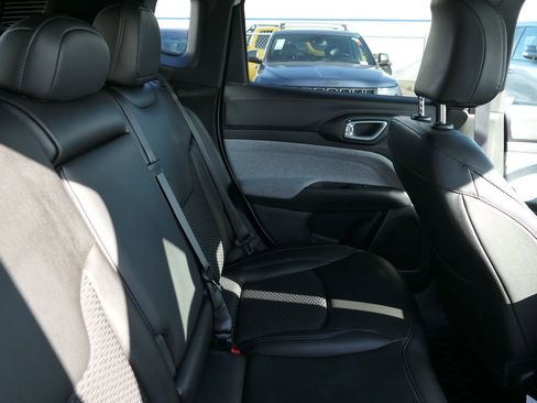 Used 2025 Jeep Compass Latitude w/ Sun & Sound Group image 22