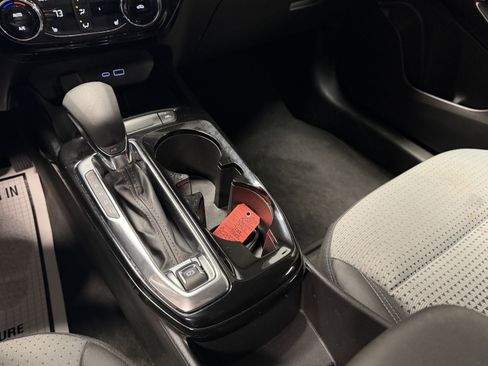 Used 2024 Chevrolet Trax LT w/ LT Convenience Package image 15