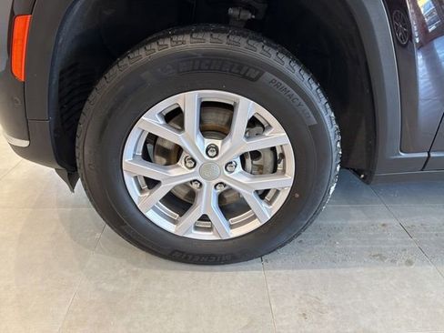 Used 2022 Jeep Grand Cherokee L Limited w/ Luxury Tech Group II image 14