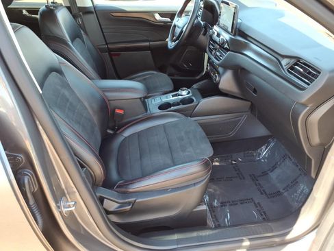 Used 2021 Ford Escape SEL w/ SEL Stealth AWD Package image 11
