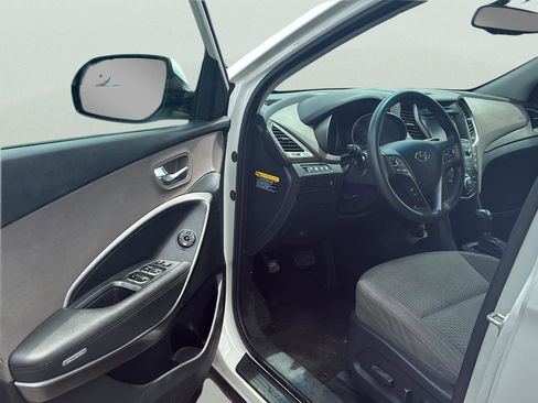 Used 2019 Hyundai Santa Fe XL SE AWD/4WD image 9