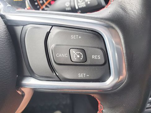 Used 2023 Jeep Gladiator Rubicon w/ Cold Weather Group AWD/4WD image 22