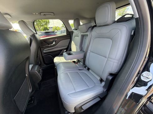 Used 2021 Lincoln Corsair AWD image 27