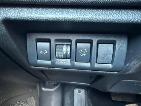 Certified 2025 Subaru Outback Premium w/ Popular Package #1A image 28