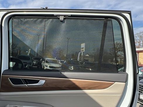 New 2026 Volkswagen Atlas SE image 15