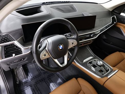 Used 2023 BMW X7 xDrive40i w/ Executive Package image 24