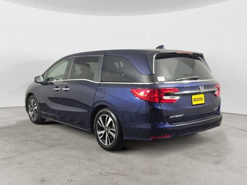 Used 2021 Honda Odyssey Touring image 3