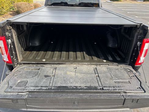 Used 2022 Ford F150 Lariat image 10