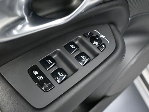 Used 2024 Volvo XC90 B5 Plus image 19