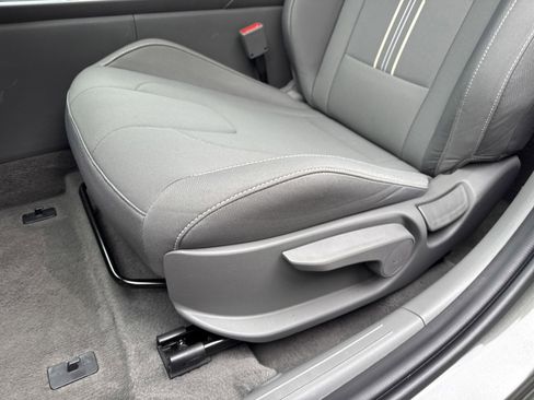 Certified 2025 Hyundai Elantra Sport image 12