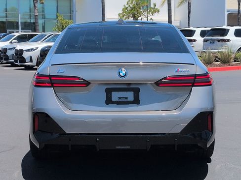 Used 2025 BMW i5 M60 w/ Premium Package AWD/4WD image 9