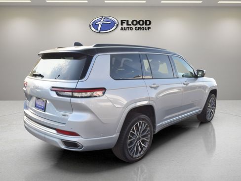 Used 2025 Jeep Grand Cherokee L Summit AWD/4WD image 4