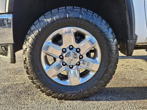 Used 2020 Chevrolet Silverado 3500 LTZ w/ LTZ Premium Package image 11