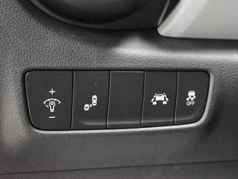 Used 2019 Hyundai Kona Limited AWD/4WD image 66