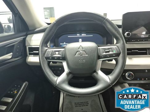 Used 2024 Mitsubishi Outlander SEL AWD/4WD image 29