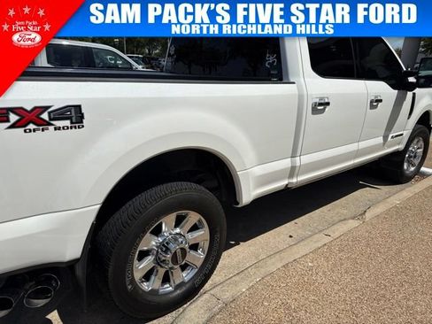 Used 2022 Ford F350 Platinum AWD/4WD image 3