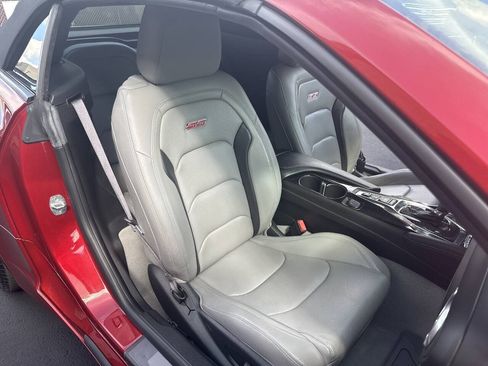 Used 2017 Chevrolet Camaro SS RWD image 29