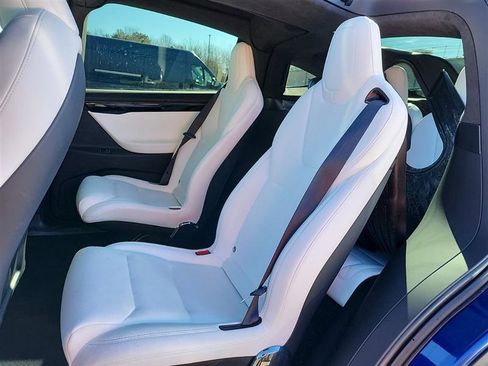 Used 2020 Tesla Model X Long Range image 4