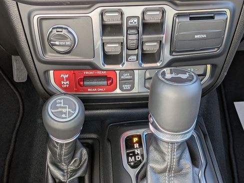 New 2026 Jeep Wrangler Unlimited Rubicon image 16