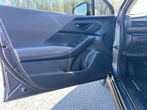 Used 2024 Subaru Crosstrek 2.0i Premium image 21