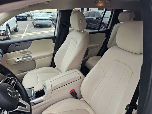 Certified 2022 Mercedes-Benz GLB 250 image 21