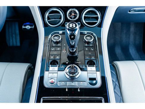 Used 2022 Bentley Continental GT V8 image 68