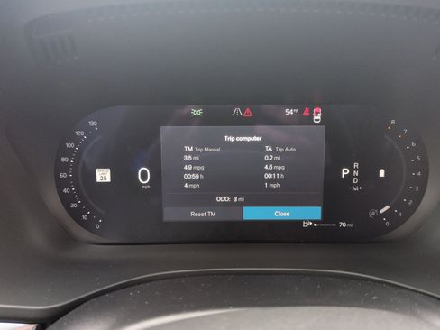 New 2026 Volvo XC60 B5 Plus w/ Protection Package Premier image 17